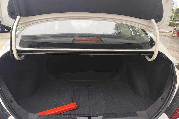 Used Geely Auto Emgrand 2016 Sedan 1.5L CVT Upward Version Trunk