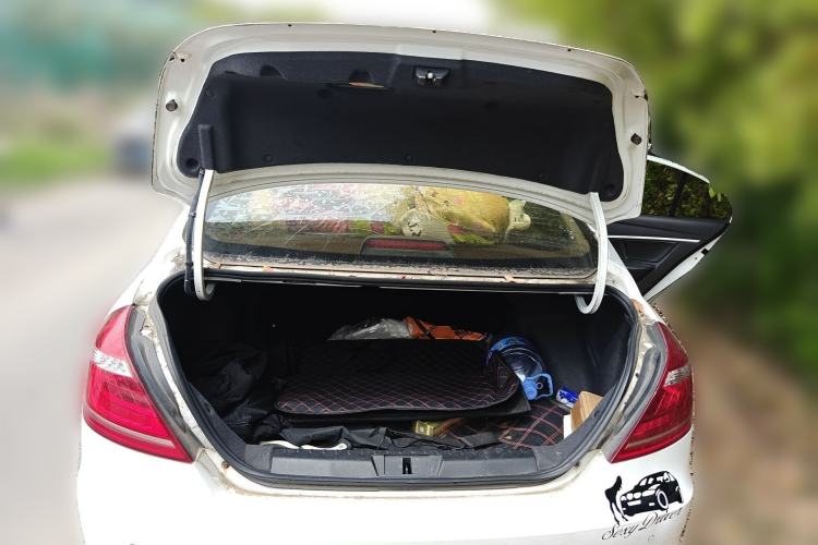 Used Geely Auto Emgrand 2016 Sedan 1.5L Manual Upward Edition Trunk
