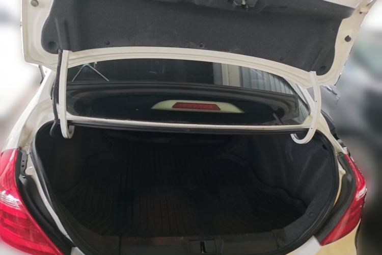 Used Geely Auto Emgrand 2016 Sedan 1.5L CVT Luxury Model Trunk