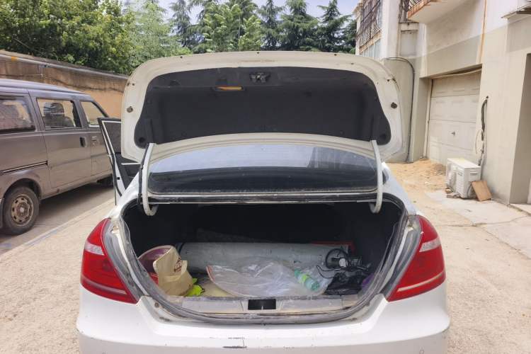 Used Geely Auto Emgrand 2016 Sedan 1.5L Manual Upward Edition Trunk