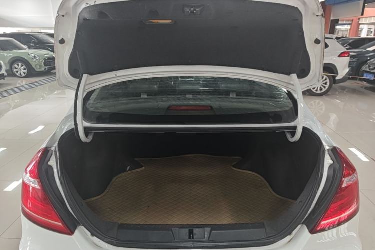 Used Geely Auto Emgrand 2016 Sedan 1.5L Manual Upward Edition Trunk
