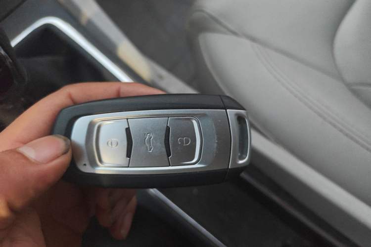 Used Geely Auto Emgrand 2016 Sedan 1.5L Manual Luxury Model Vehicle Key