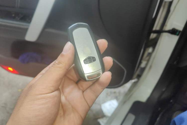 Used Geely Auto Emgrand 2016 Sedan 1.5L Manual Upward Edition Vehicle Key