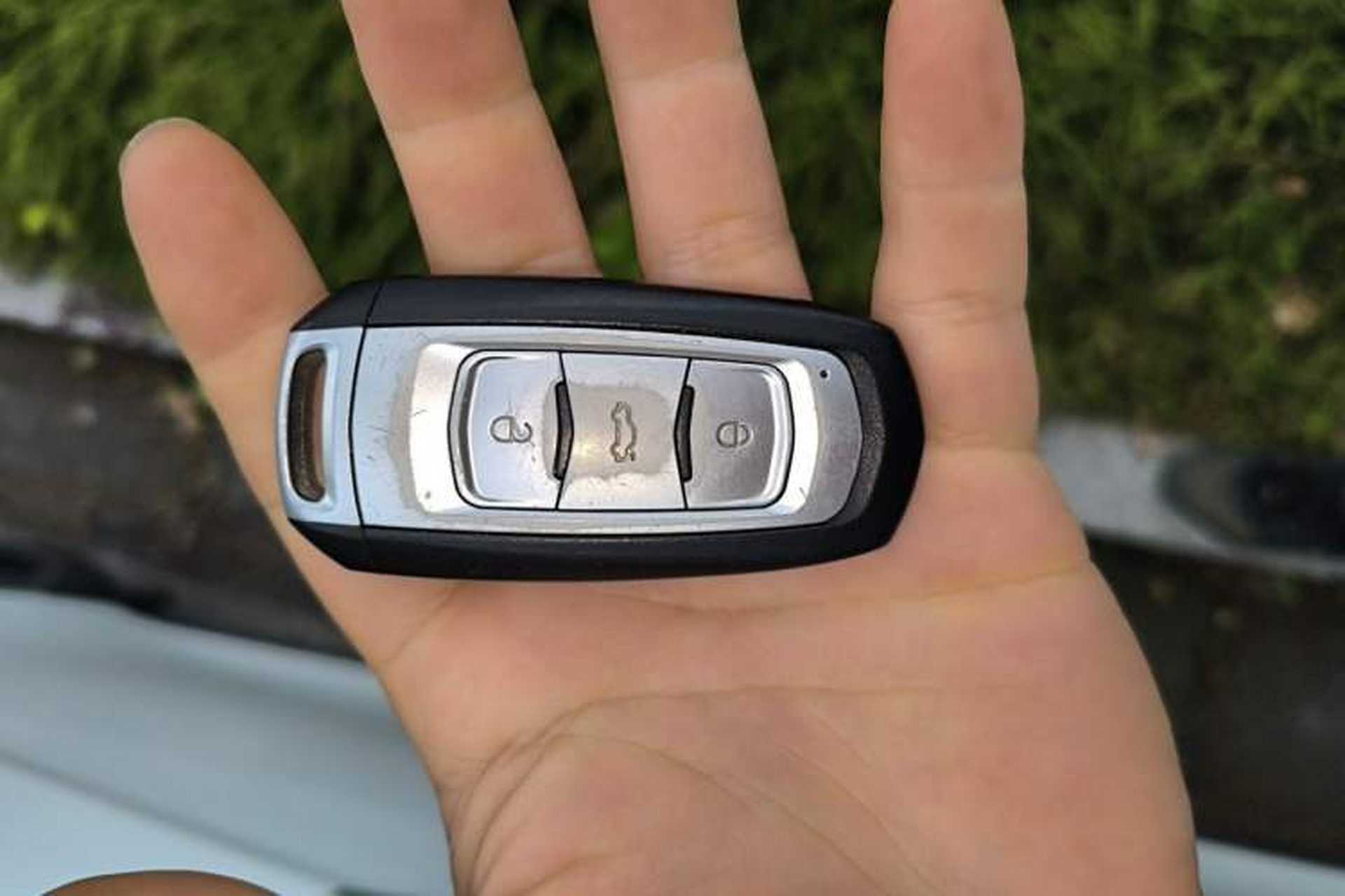 Used Geely Auto Emgrand 2016 Hatchback RS 1.5L Manual - Upward Edition Vehicle Key