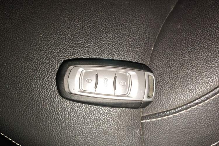 Used Geely Auto Emgrand 2016 Hatchback RS 1.5L CVT Upward Edition Vehicle Key