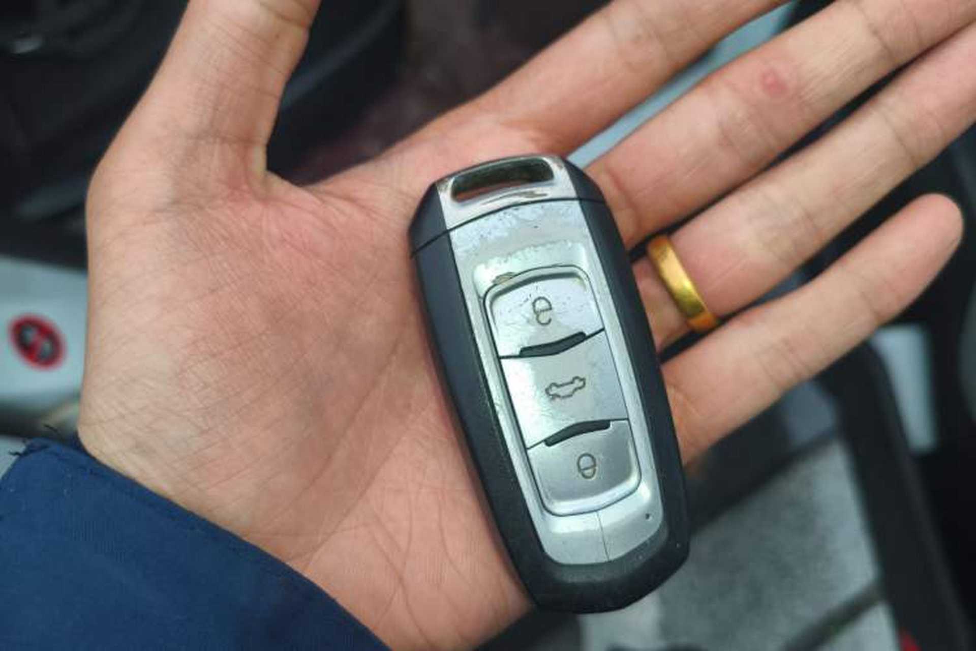 Used Geely Auto Emgrand 2016 Sedan 1.5L CVT Upward Version Vehicle Key