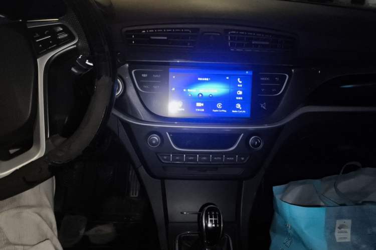Used Geely Auto Emgrand 2017 Sedan Million Edition 1.5L Manual - Upward Version Audio And AC Panel
