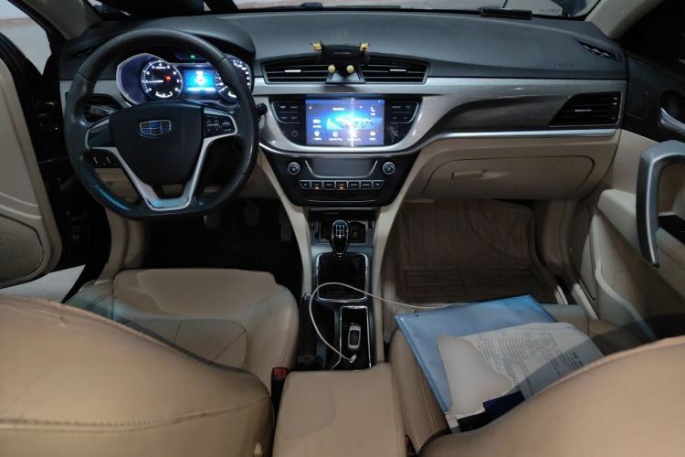 Used Geely Auto Emgrand 2017 Sedan Million Edition 1.5L Manual Luxury Model Center Console
