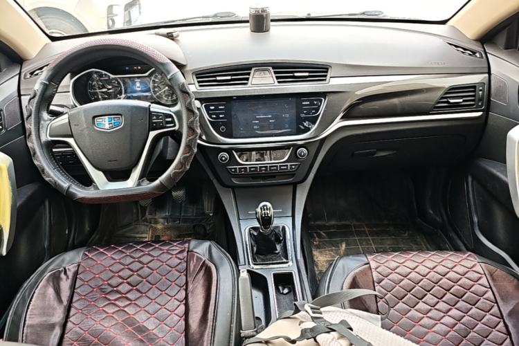 Used Geely Auto Emgrand 2017 Sedan Million Edition 1.5L Manual - Upward Version Center Console
