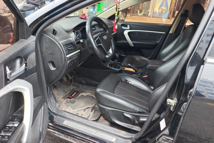 Used Geely Auto Emgrand 2017 Sedan Million Edition 1.5L Manual Upward Connect Version Driver Seat