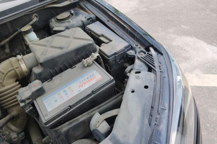Used Geely Auto Emgrand 2017 Sedan Million Edition 1.5L CVT Luxury Model Engine Bay Left