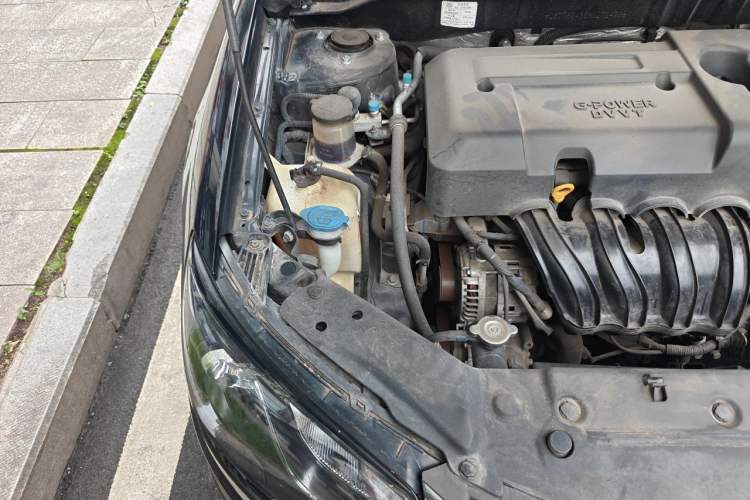 Used Geely Auto Emgrand 2017 Sedan Million Edition 1.5L Manual Upward Connect Version Engine Bay Right
