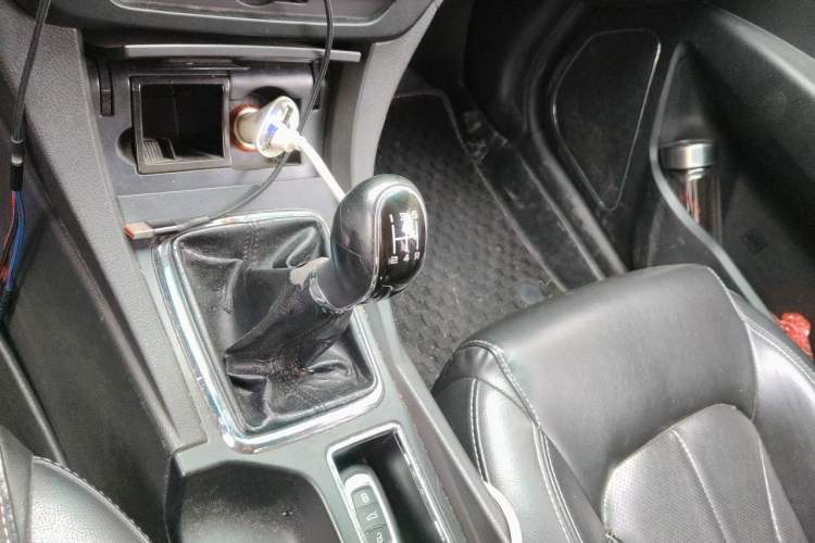 Used Geely Auto Emgrand 2017 Sedan Million Edition 1.5L Manual - Upward Version Gear Lever
