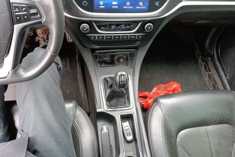 Used Geely Auto Emgrand 2017 Sedan Million Edition 1.5L Manual - Upward Version Gear Lever