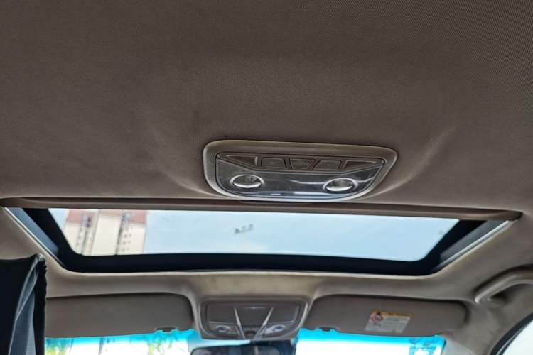 Used Geely Auto Emgrand 2017 Sedan Million Edition 1.5L Manual - Upward Version Headliner