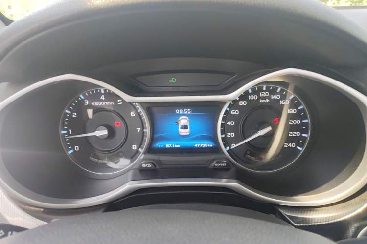 Used Geely Auto Emgrand 2017 Sedan Million Edition 1.5L Manual Upward Connect Version Instrument Cluster