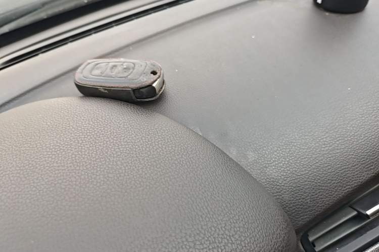 Used Geely Auto Emgrand 2017 Sedan Million Edition 1.5L Manual - Upward Version Interior 1