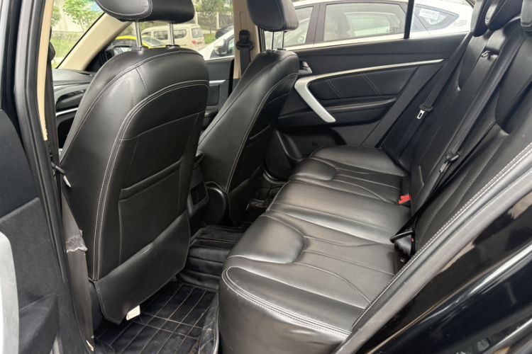 Used Geely Auto Emgrand 2017 Sedan Million Edition 1.5L Manual - Upward Version Interior 2
