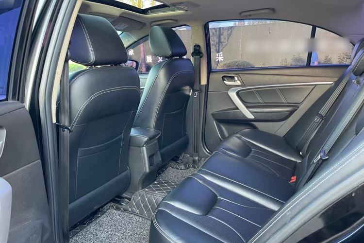 Used Geely Auto Emgrand 2017 Sedan Million Edition 1.5L Manual - Upward Version Interior 3