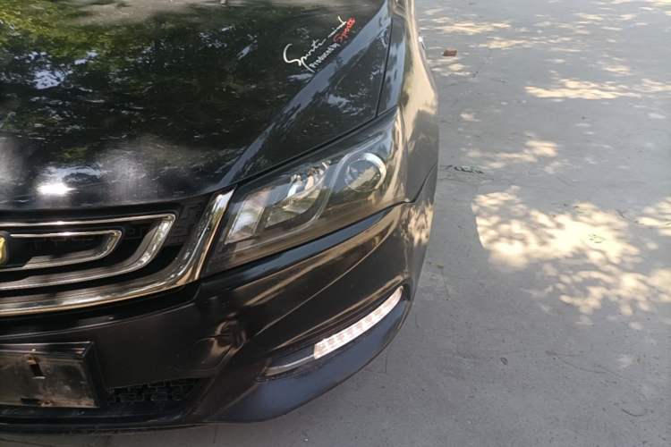 Used Geely Auto Emgrand 2017 Sedan Million Edition 1.5L Manual Luxury Model Left Front Headlight