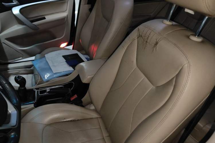 Used Geely Auto Emgrand 2017 Sedan Million Edition 1.5L Manual Luxury Model Left Front Seat