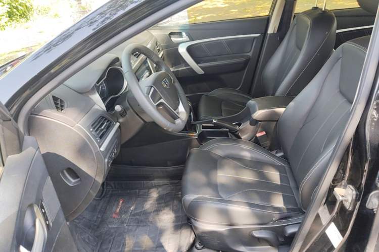 Used Geely Auto Emgrand 2017 Sedan Million Edition 1.5L Manual Upward Connect Version Left Front Seat