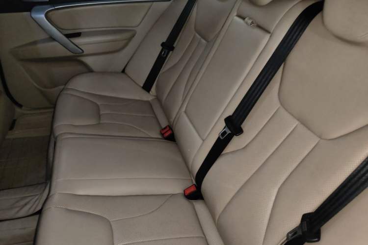 Used Geely Auto Emgrand 2017 Sedan Million Edition 1.5L Manual Luxury Model Left Rear Seat