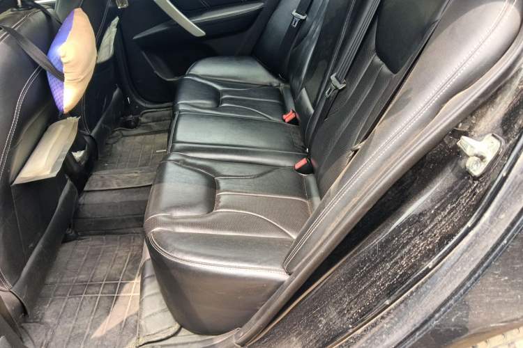 Used Geely Auto Emgrand 2017 Sedan Million Edition 1.5L CVT Upward Version Left Rear Seat