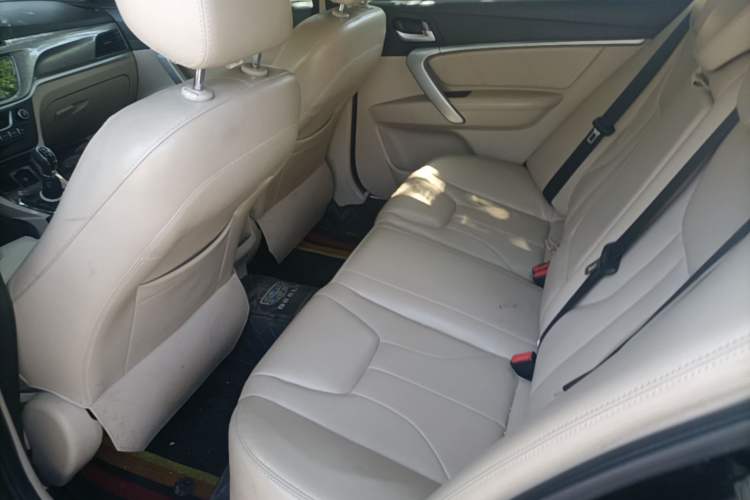 Used Geely Auto Emgrand 2017 Sedan Million Edition 1.5L Manual Luxury Model Left Rear Seat