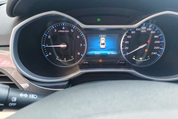 Used Geely Auto Emgrand 2017 Sedan Million Edition 1.5L Manual - Upward Version Odometer Close Up