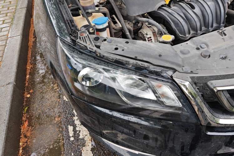 Used Geely Auto Emgrand 2017 Sedan Million Edition 1.5L CVT Upward Version Right Front Headlight