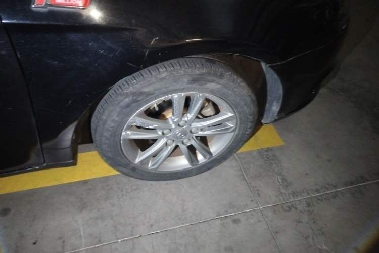 Used Geely Auto Emgrand 2017 Sedan Million Edition 1.5L Manual - Upward Version Right Front Wheel Hub