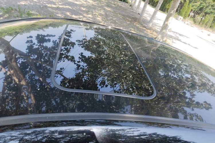 Used Geely Auto Emgrand 2017 Sedan Million Edition 1.5L Manual Upward Connect Version Roof