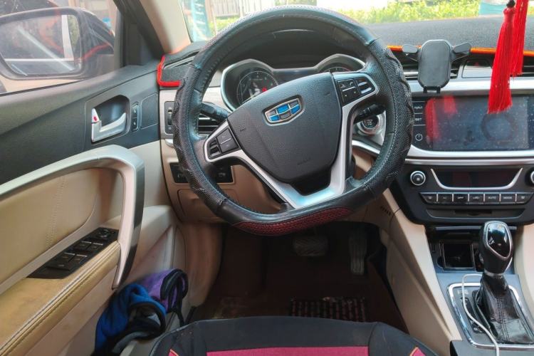 Used Geely Auto Emgrand 2017 Sedan Million Edition 1.5L CVT Luxury Model Steering Wheel