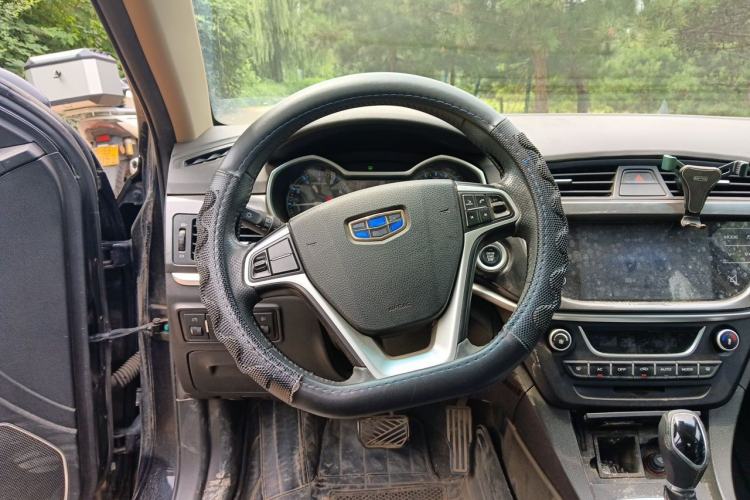 Used Geely Auto Emgrand 2017 Sedan Million Edition 1.5L CVT Upward Version Steering Wheel