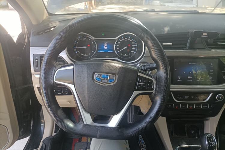 Used Geely Auto Emgrand 2017 Sedan Million Edition 1.5L Manual Luxury Model Steering Wheel
