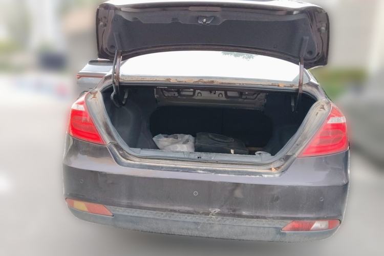 Used Geely Auto Emgrand 2017 Sedan Million Edition 1.5L Manual - Upward Version Trunk