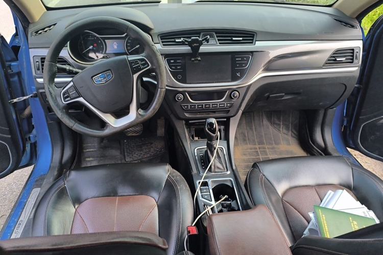 Used Geely Auto Emgrand 2017 Hatchback RS Million Edition 1.5L CVT Upward Version Center Console