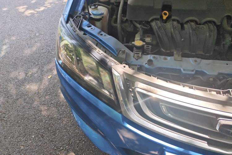 Used Geely Auto Emgrand 2017 Sedan Million Edition 1.5L Manual - Upward Version Engine Bay Right