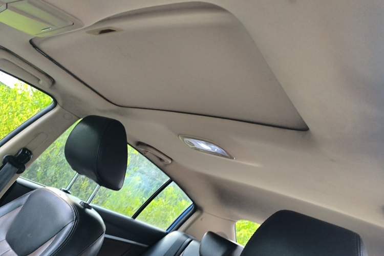 Used Geely Auto Emgrand 2017 Hatchback RS Million Edition 1.5L CVT Upward Version Headliner