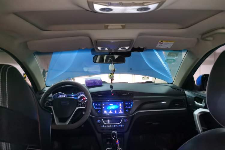 Used Geely Auto Emgrand 2017 Sedan Million Edition 1.5L CVT Upward Version Headliner