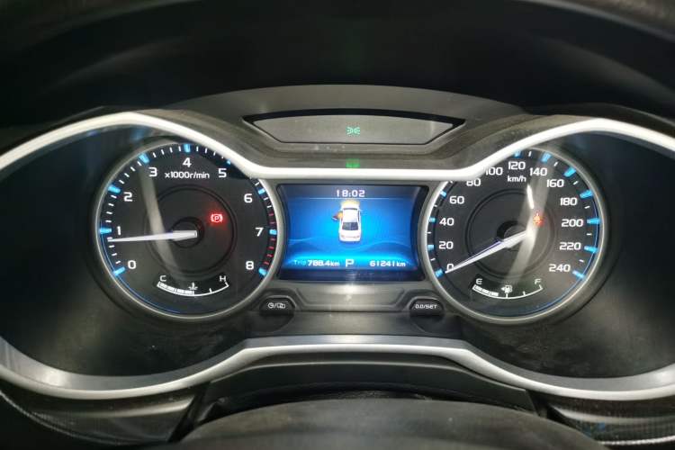 Used Geely Auto Emgrand 2017 Sedan Million Edition 1.5L CVT Upward Version Instrument Cluster