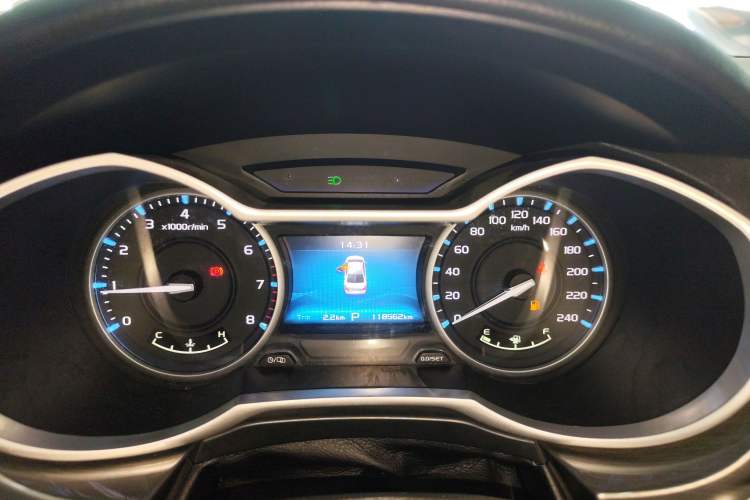 Used Geely Auto Emgrand 2017 Sedan Million Edition 1.5L CVT Luxury Model Instrument Cluster