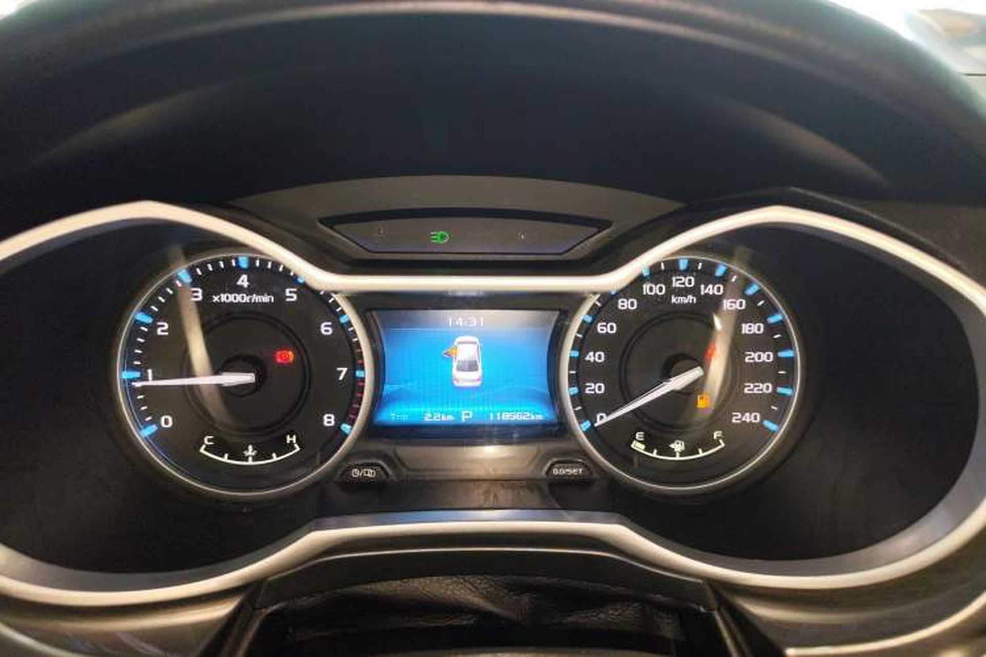 Used Geely Auto Emgrand 2017 Sedan Million Edition 1.5L CVT Luxury Model Instrument Cluster