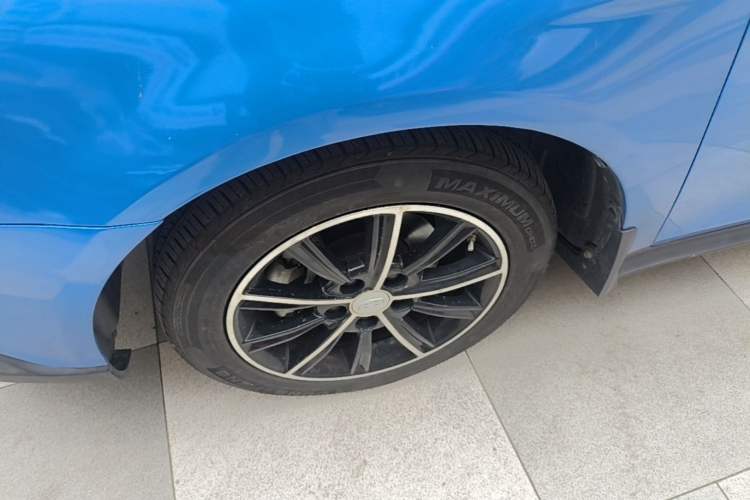 Used Geely Auto Emgrand 2017 Hatchback RS Million Edition 1.5L CVT Upward Version Left Front Wheel Hub