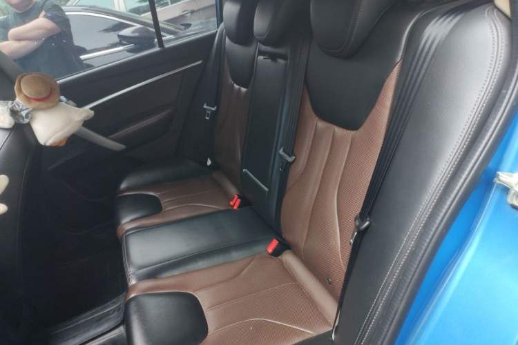 Used Geely Auto Emgrand 2017 Hatchback RS Million Edition 1.5L CVT Upward Version Left Rear Seat