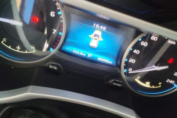 Used Geely Auto Emgrand 2017 Hatchback RS Million Edition 1.5L CVT Upward Version Odometer Close Up