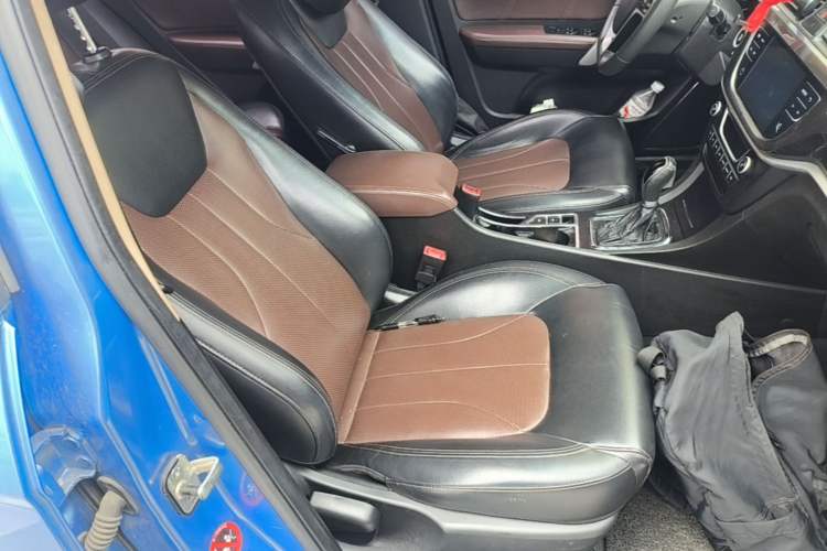Used Geely Auto Emgrand 2017 Hatchback RS Million Edition 1.5L CVT Upward Version Right Front Seat
