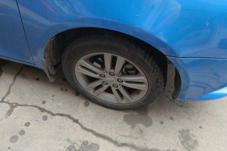 Used Geely Auto Emgrand 2017 Sedan Million Edition 1.5L Manual - Upward Version Right Front Wheel Hub