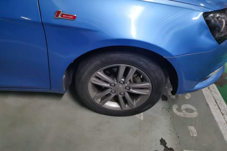 Used Geely Auto Emgrand 2017 Sedan Million Edition 1.5L CVT Upward Version Right Front Wheel Hub